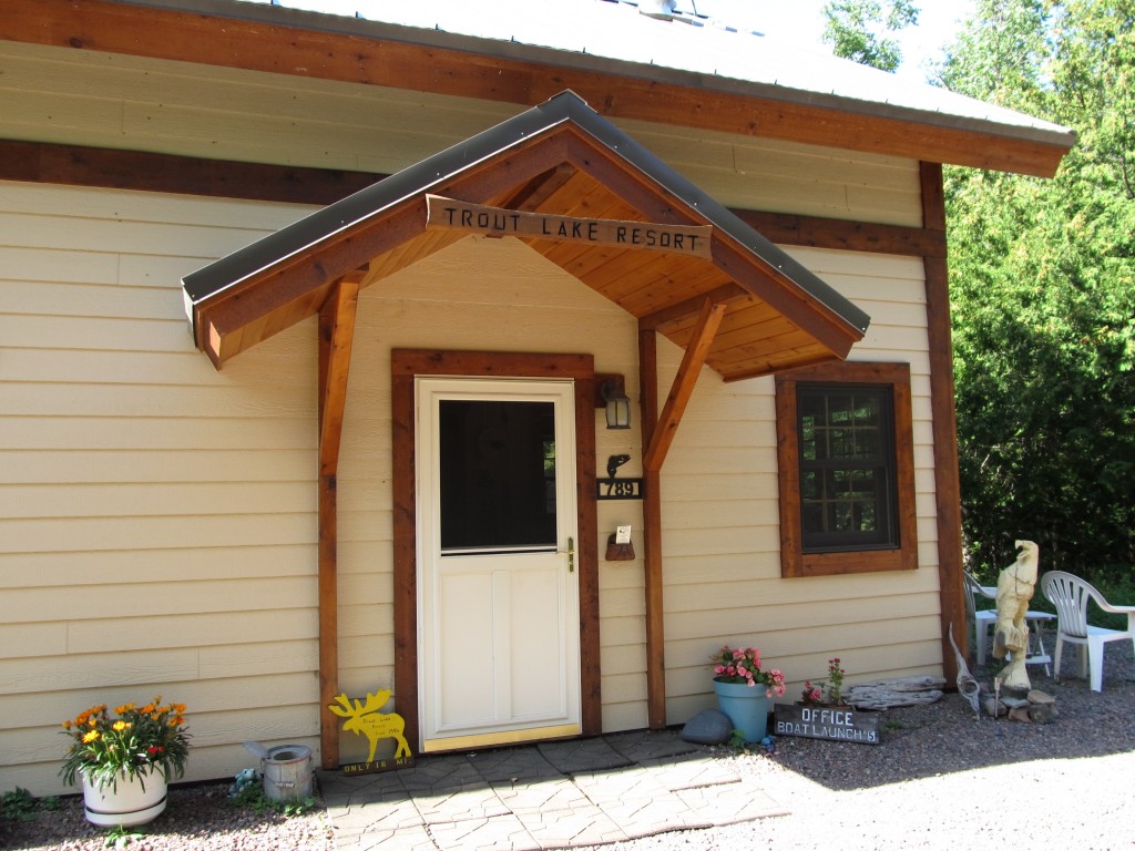 Trout Lake Resort Lodge and Office